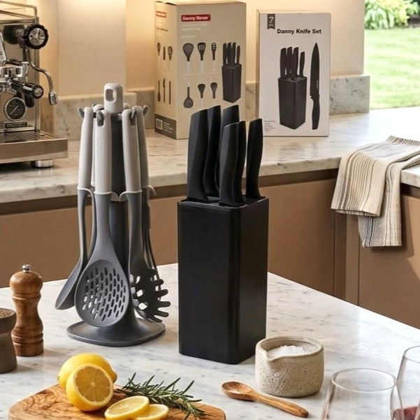 Set of 5 Knives with Holder