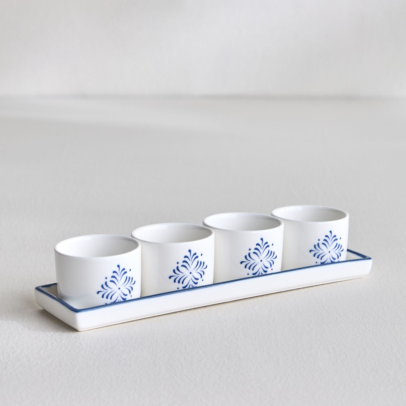 Set of 4 Dip Bowls with Platter