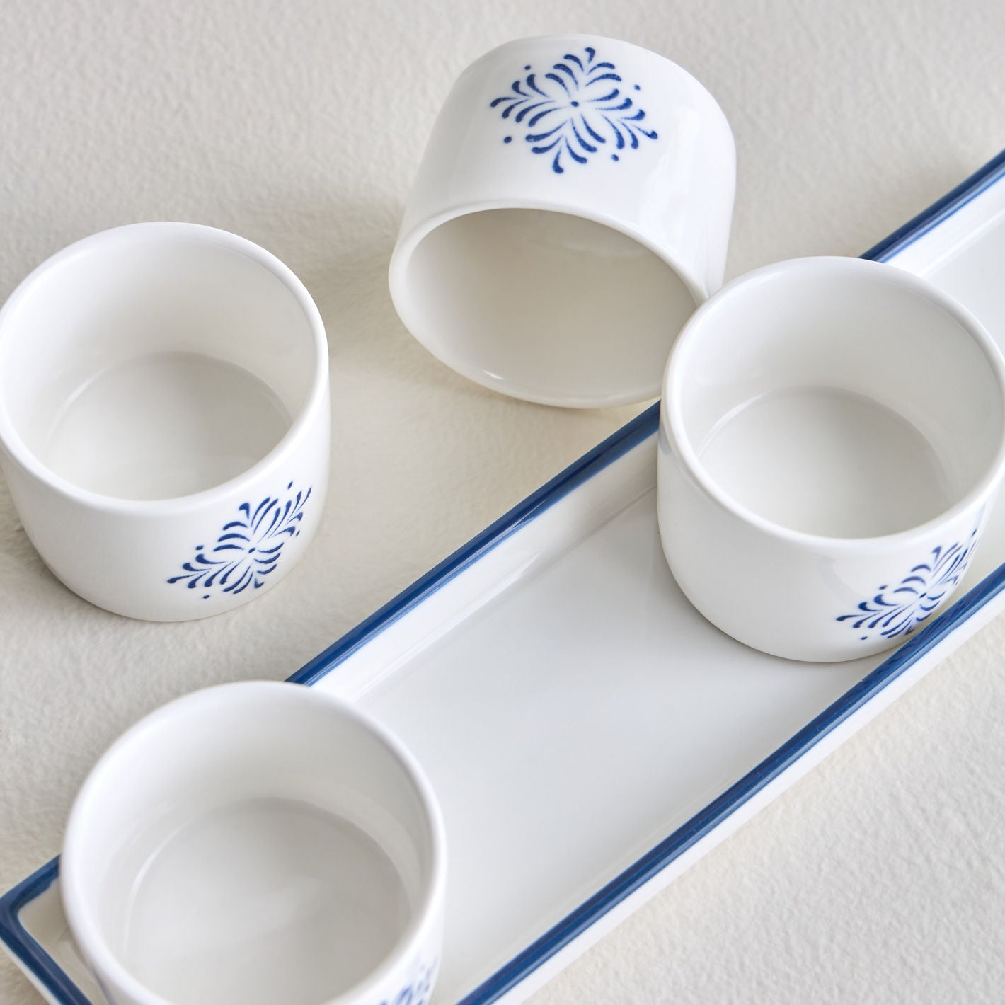 Set of 4 Dip Bowls with Platter