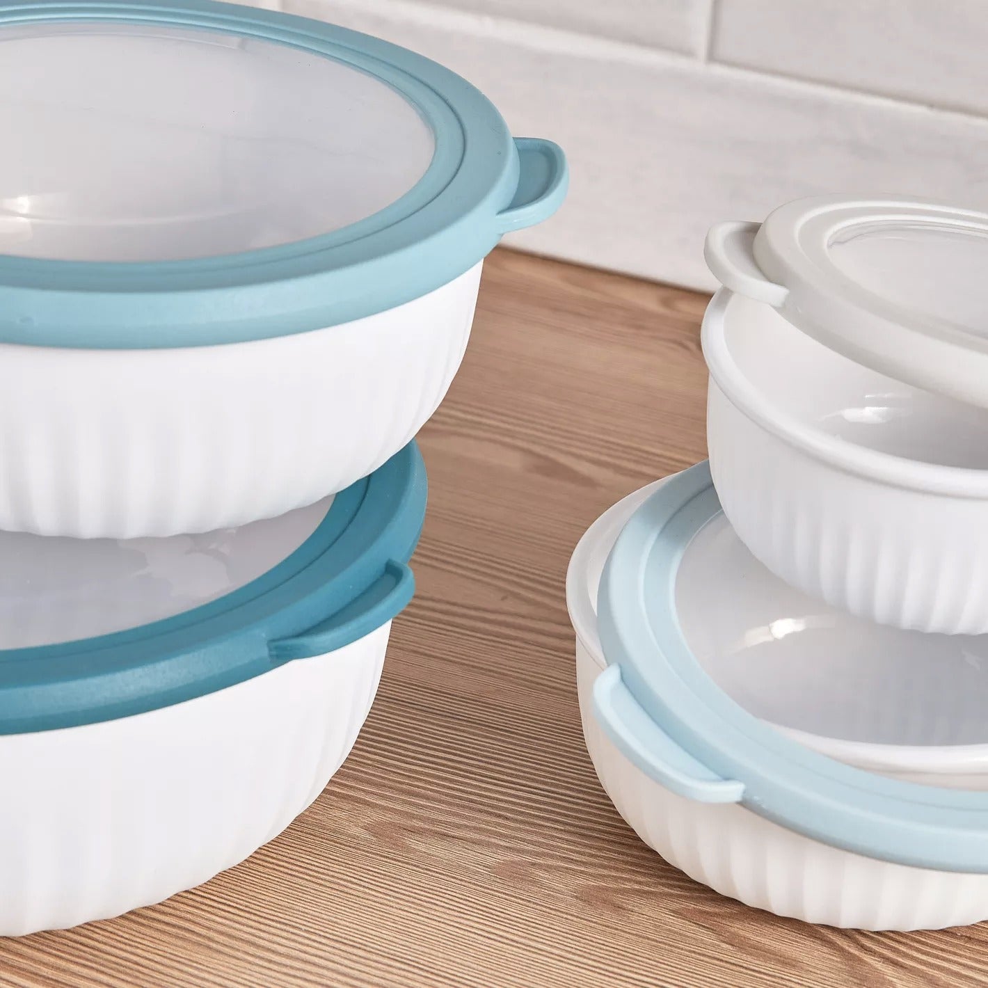 4-Pc Airtight Bowl Set With Lid - White/Blue