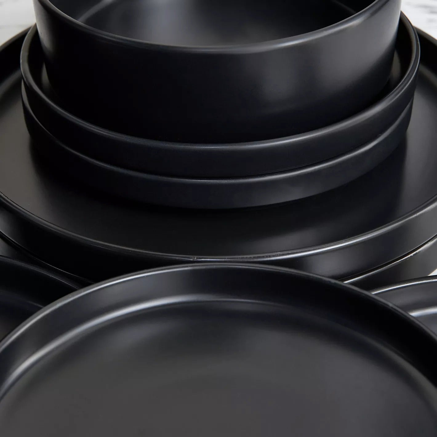 9-Pc Ceramic Dinner Set - Black