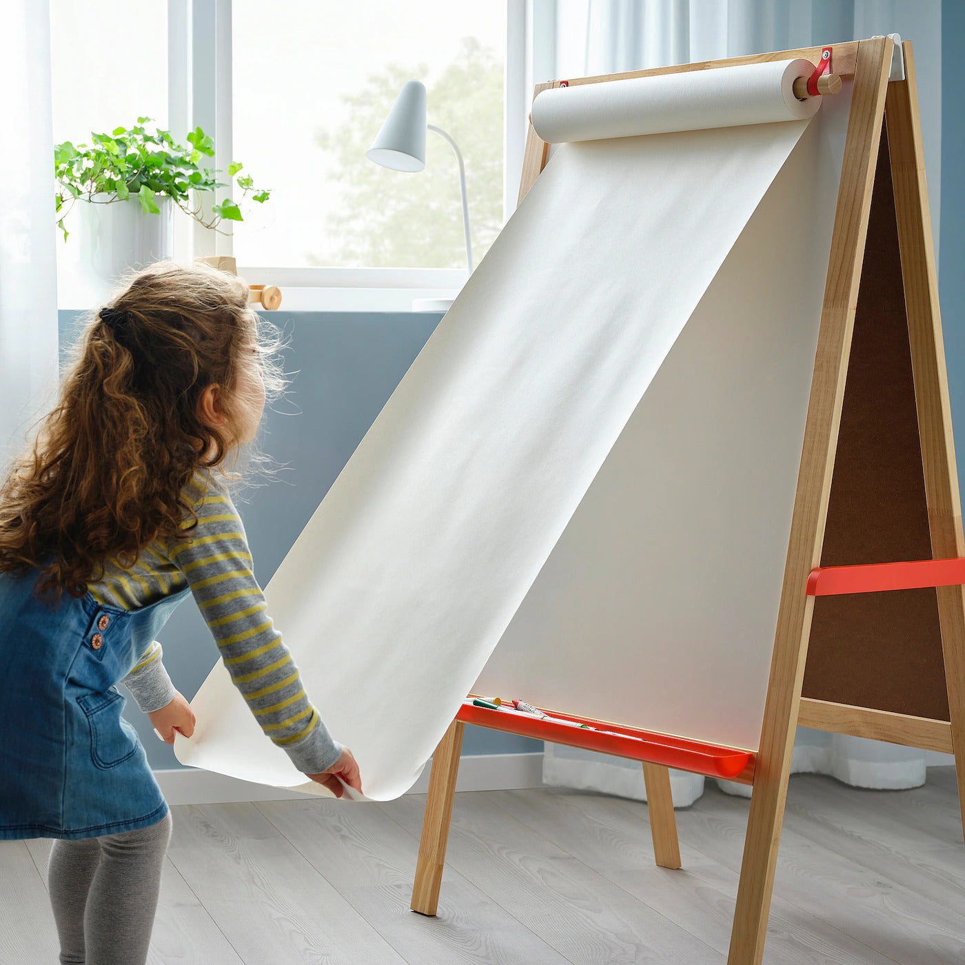 Kids Easel Blackboard & Whiteboard