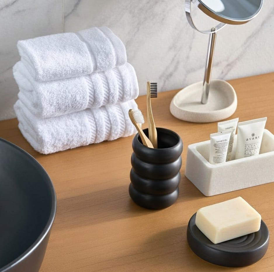 2-Pc Ceramic Bathroom Set