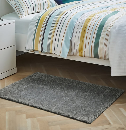 Low Pile Rug - Grey - 90cm x 60cm